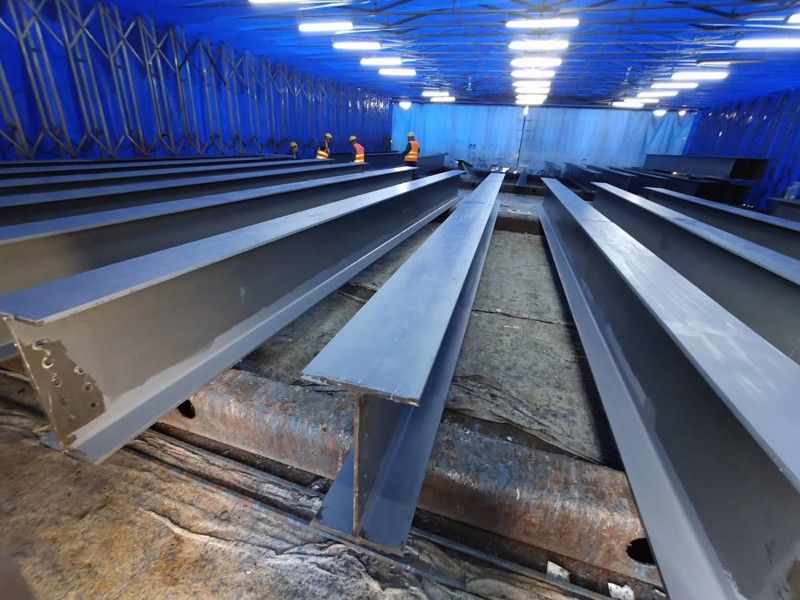 結(jié)構(gòu)件伸縮移動(dòng)噴漆室